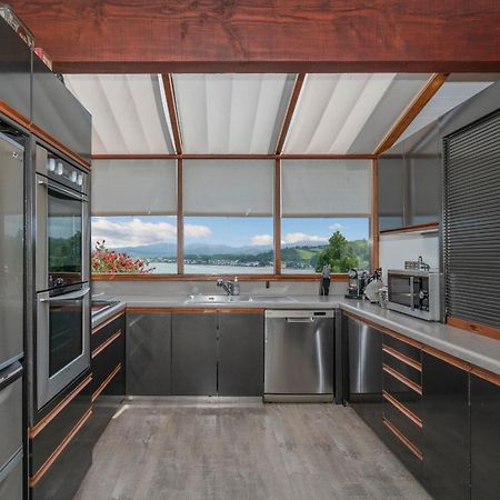 The Black Chalet Whitianga Buitenkant foto