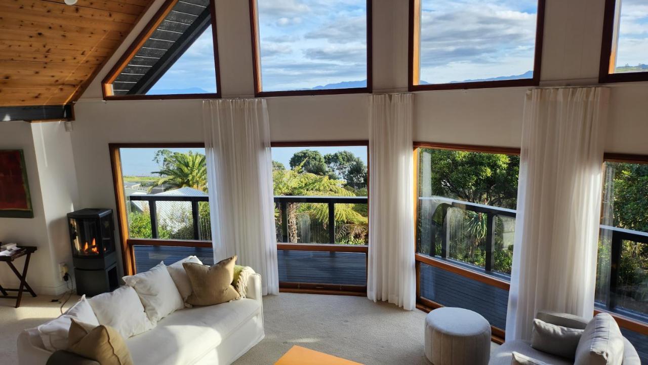 The Black Chalet Whitianga Buitenkant foto