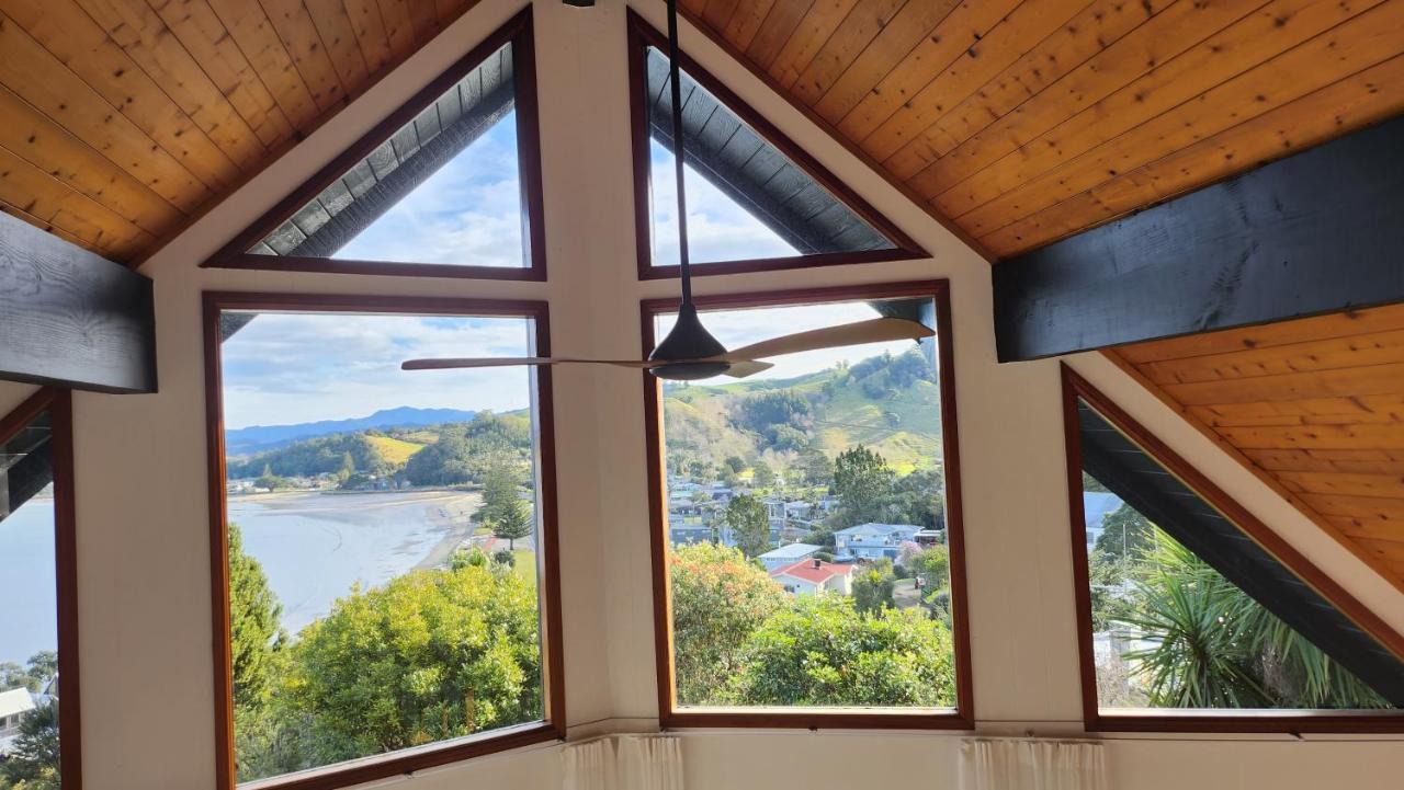 The Black Chalet Whitianga Buitenkant foto