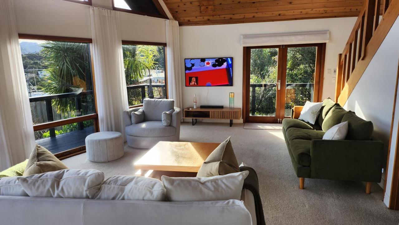 The Black Chalet Whitianga Buitenkant foto