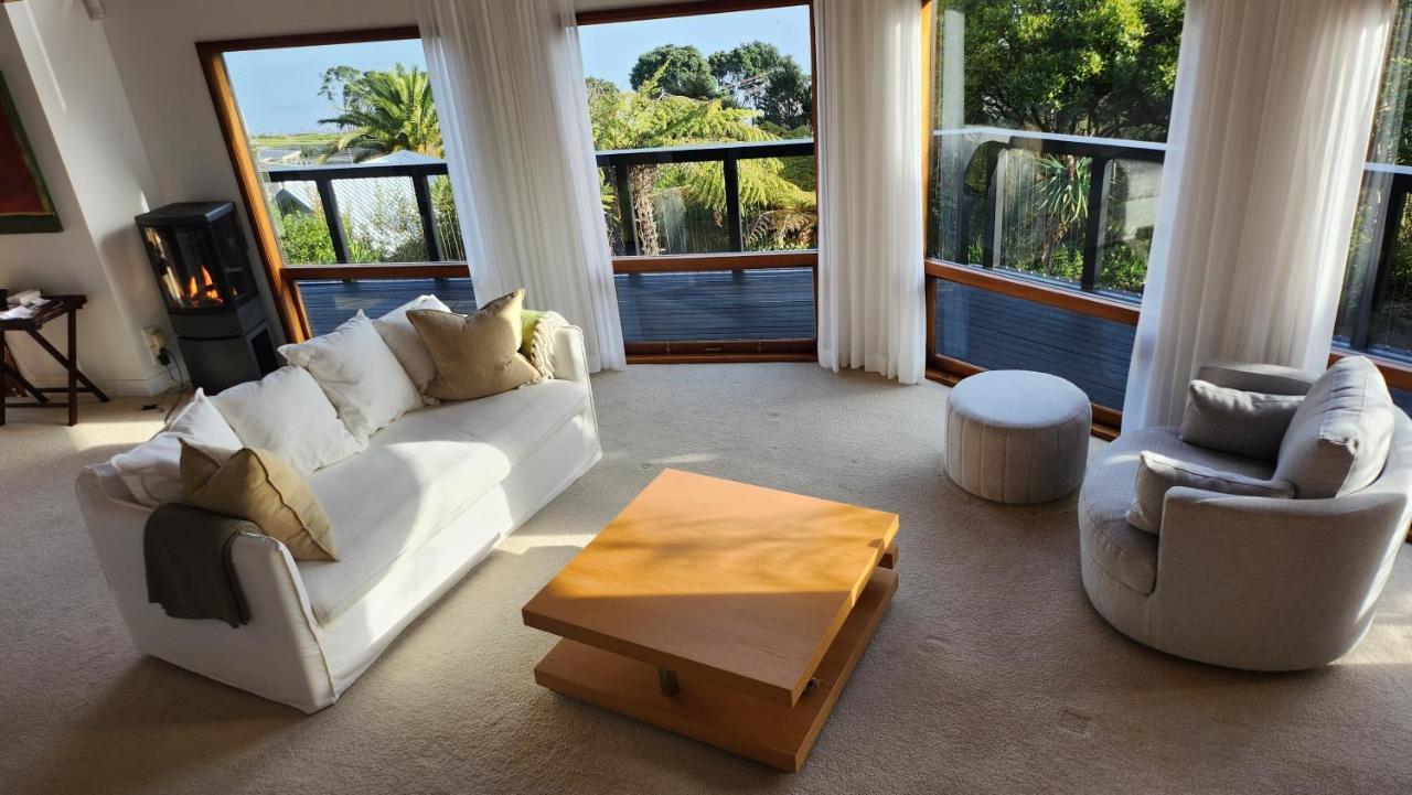 The Black Chalet Whitianga Buitenkant foto